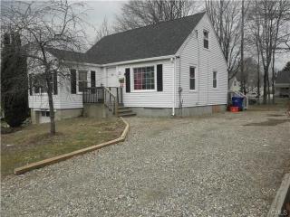 97 Pearl Lake Rd, Waterbury, CT 06706-2516