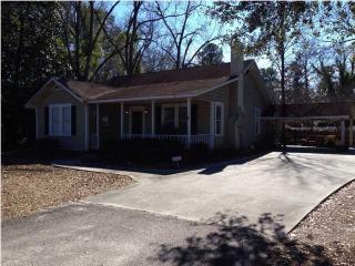 6753 Johnston Ave, Reevesville, SC 29471-4622