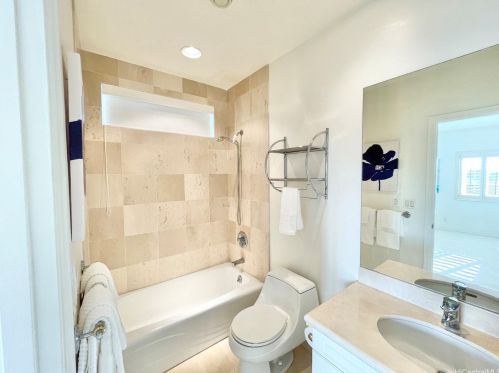 971 Koae St, Honolulu HI  96816-5004 exterior