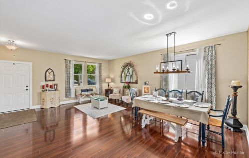 439 Westport Dr, Pingree Grove IL  60140-9172 exterior