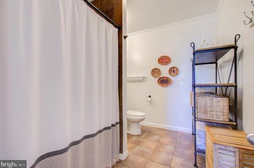 501 Tulip Ave, Silver Spring MD 20912-4345 exterior