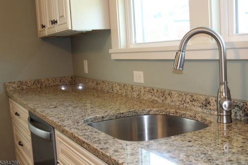 110 Parmelee Ave, Paterson NJ  07506-2923 exterior