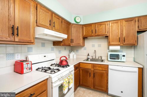 42 Topaz Ln, Trenton NJ exterior