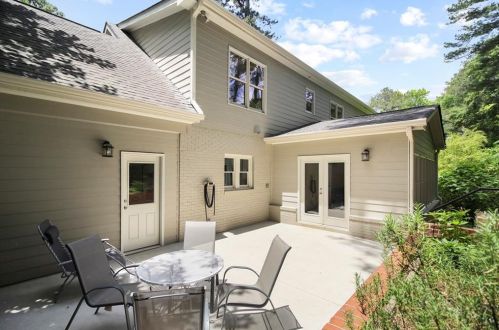 1331 Carolyn Dr, Atlanta GA  30329-3546 exterior