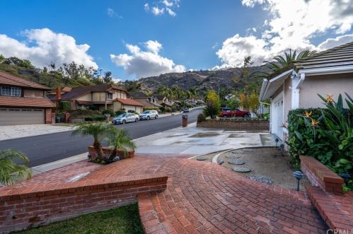 4105 Overcrest Dr, Whittier, CA 90601-4703