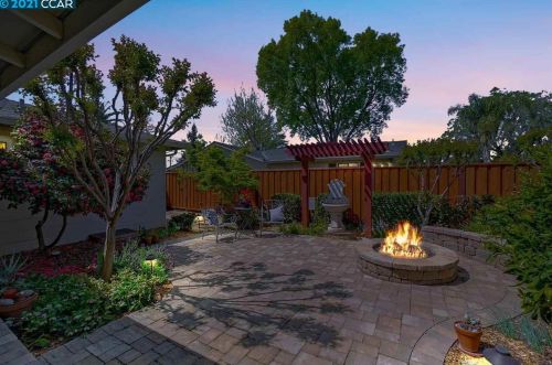 3381 El Monte Dr, Concord CA  94519-2806 exterior