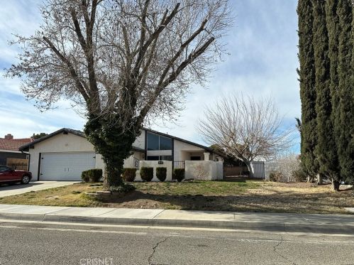 1301 Franklin Ave, Lancaster, CA 93535-4270