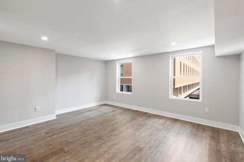 256 11th St, Philadelphia, PA 19107-6735