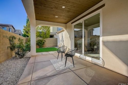 225 Wicker, Irvine CA  92618-1170 exterior