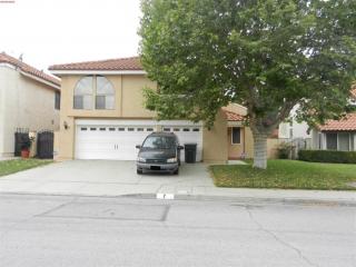 7 Ravenhill Dr, Pomona, CA 91766-4726