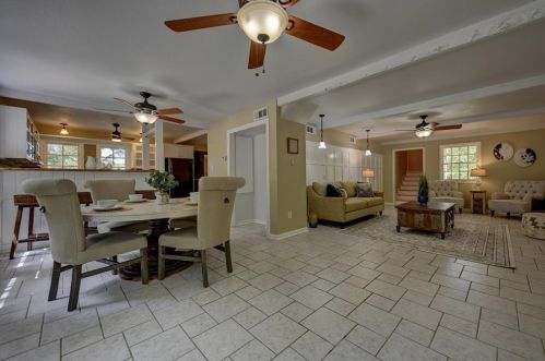 539 Meadow Creek Rd, Bellvue TX  77418-9615 exterior