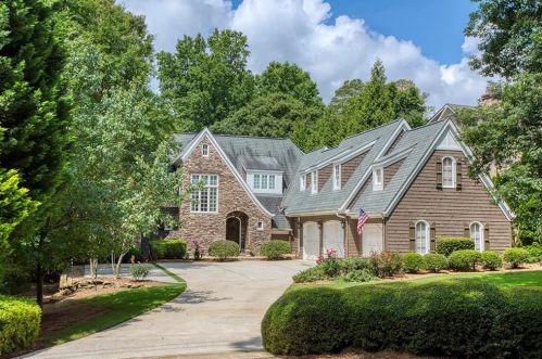 4734 Dudley Ln, Atlanta GA  30327-3330 exterior