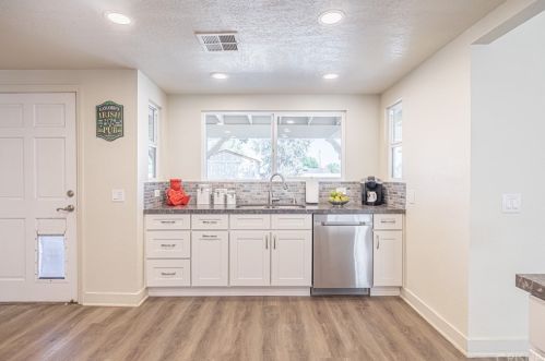 42336 La Gabriella Dr, Lancaster CA 93536-4388 exterior