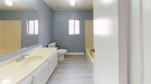 330 Magpie Ln, Santa Ana CA  92708-5822 exterior