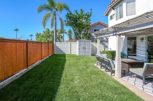 1894 Timber Trl, Vista CA 92081-7326 exterior