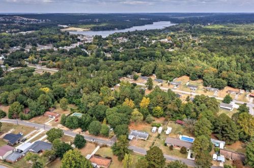 129 Victory Ln, Burnettown, SC 29851-2537