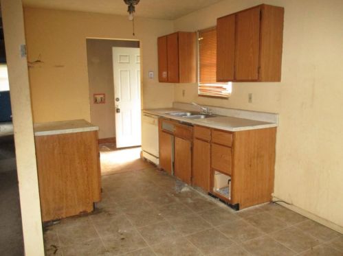 100 Grady St, Lagrange, GA 30240-4220