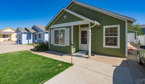 2618 Mirror Pl, Pueblo, CO 81004-5224