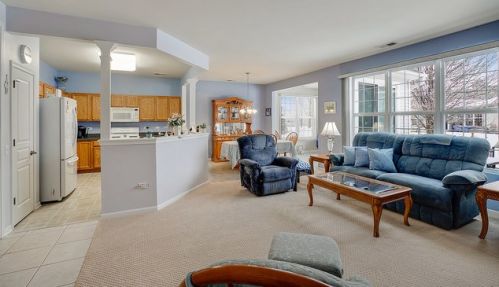 106 National Ct, Joliet, IL 60404-9552