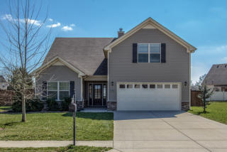1716 John Lee Ln, Murfreesboro, TN 37129-3701