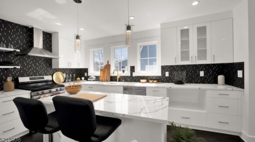 208 Indiana St, Maplewood NJ  07040-3404 exterior