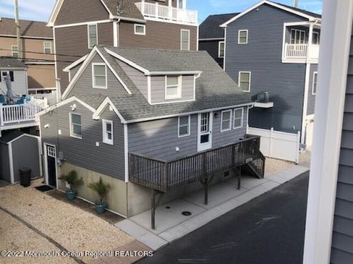 160 Beach Way, Lavallette, NJ 08735-3203