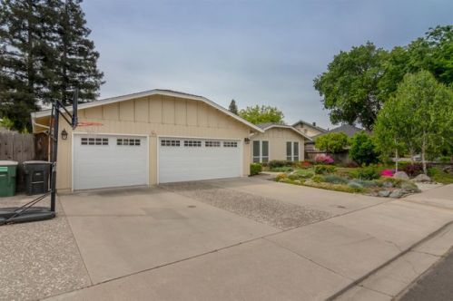 3708 Springcreek Dr, Modesto, CA 95355-4823