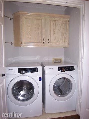 7700 Windmere Ct, Irving TX  75063-3194 exterior