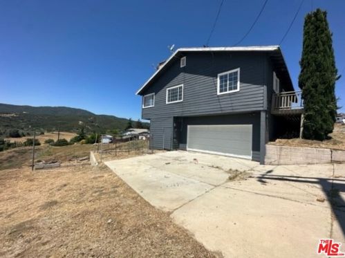 42619 Wauconda Dr, Leona Valley, CA 93532-1413