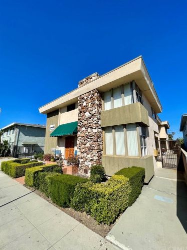 11950 Acacia Ave, Hawthorne, CA 90250-3050
