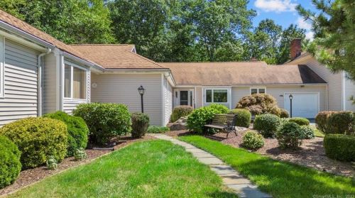 295 Aspetuck Trl, Huntington, CT 06484-2880