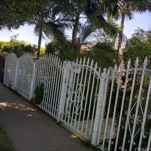 1019 Arlington St, Compton, CA 90221-1146