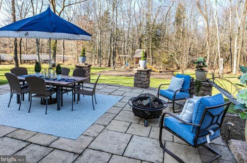 193 Cherry Vly Rd, Princeton NJ  08540-7681 exterior