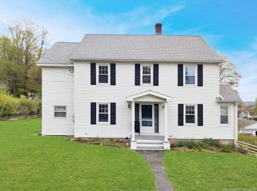 22 Borough St, Torrington, CT 06790-3232