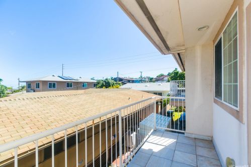 1009 13th Ave, Honolulu HI  96816-3835 exterior