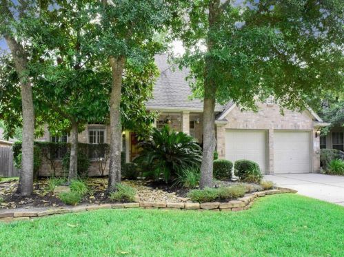 31 Trilling Bird Pl, Conroe TX  77384-5032 exterior