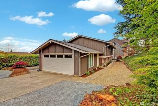 2830 Larlin Dr, Everett, WA 98203-6960