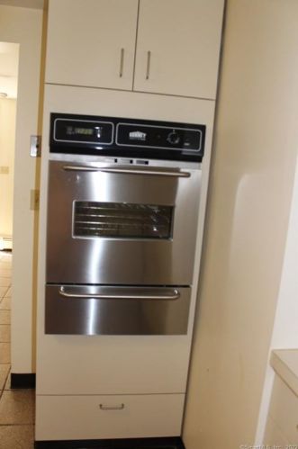 42 Stony Brook Dr, Upper Stepney CT  06468-2417 exterior