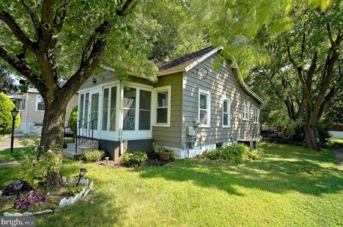 3 Wilson Ave, Trenton, NJ 08620-9627
