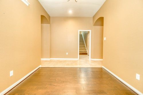 302 Round Lake Dr, Richmond TX 77469-1778 exterior