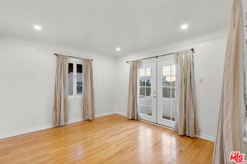1125 Cedar St, Glendale CA  91207-1728 exterior
