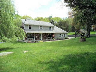 15 Graphic Blvd, Sparta, NJ 07871-3508