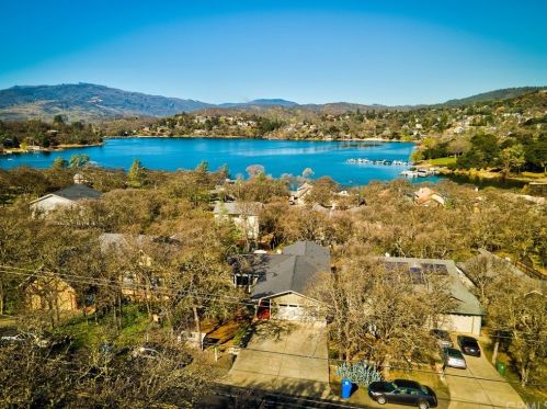 19191 Deer Hill Rd, Middletown, CA 95467-8152