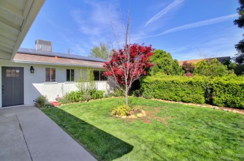 9229 Meadow Grove Dr, Elk Grove, CA 95624-2420