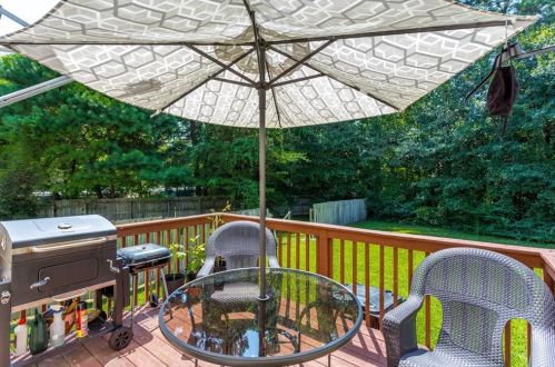 110 Magnolia Walk Ln, Atlanta GA  30349-4067 exterior