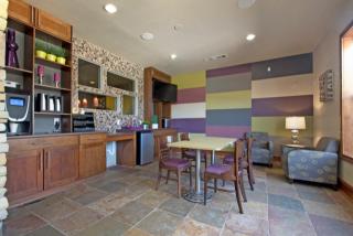 801 Englewood Pkwy, Englewood CO  80110-2345 exterior