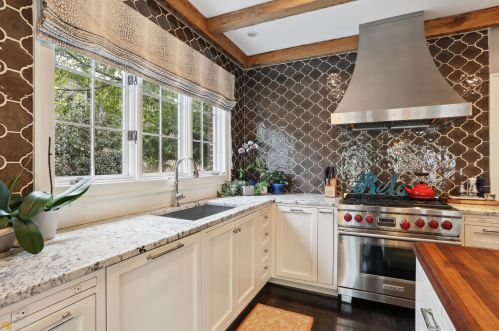 1090 Berkshire Rd, Atlanta GA  30306-3002 exterior