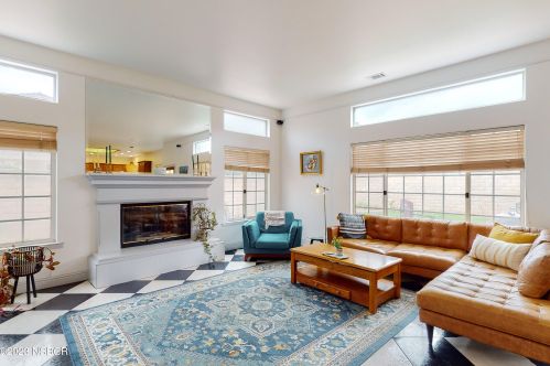 2418 Sandpiper Dr, Santa Maria CA  93455-1521 exterior