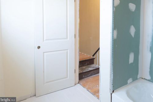 1435 Juniper St, Philadelphia PA 19147-4924 exterior