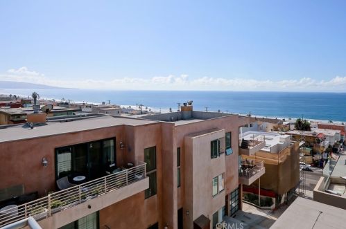 4419 Crest Dr, Manhattan Beach, CA 90266-3073